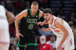 开云体育中国-热火轻取凯尔特人，瓦兰丘纳斯制霸全场