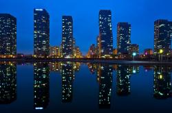 开云体育平台APP-复仇者FVV与那个冷门夜，当两个赛场的孤勇者同时刺破宿命