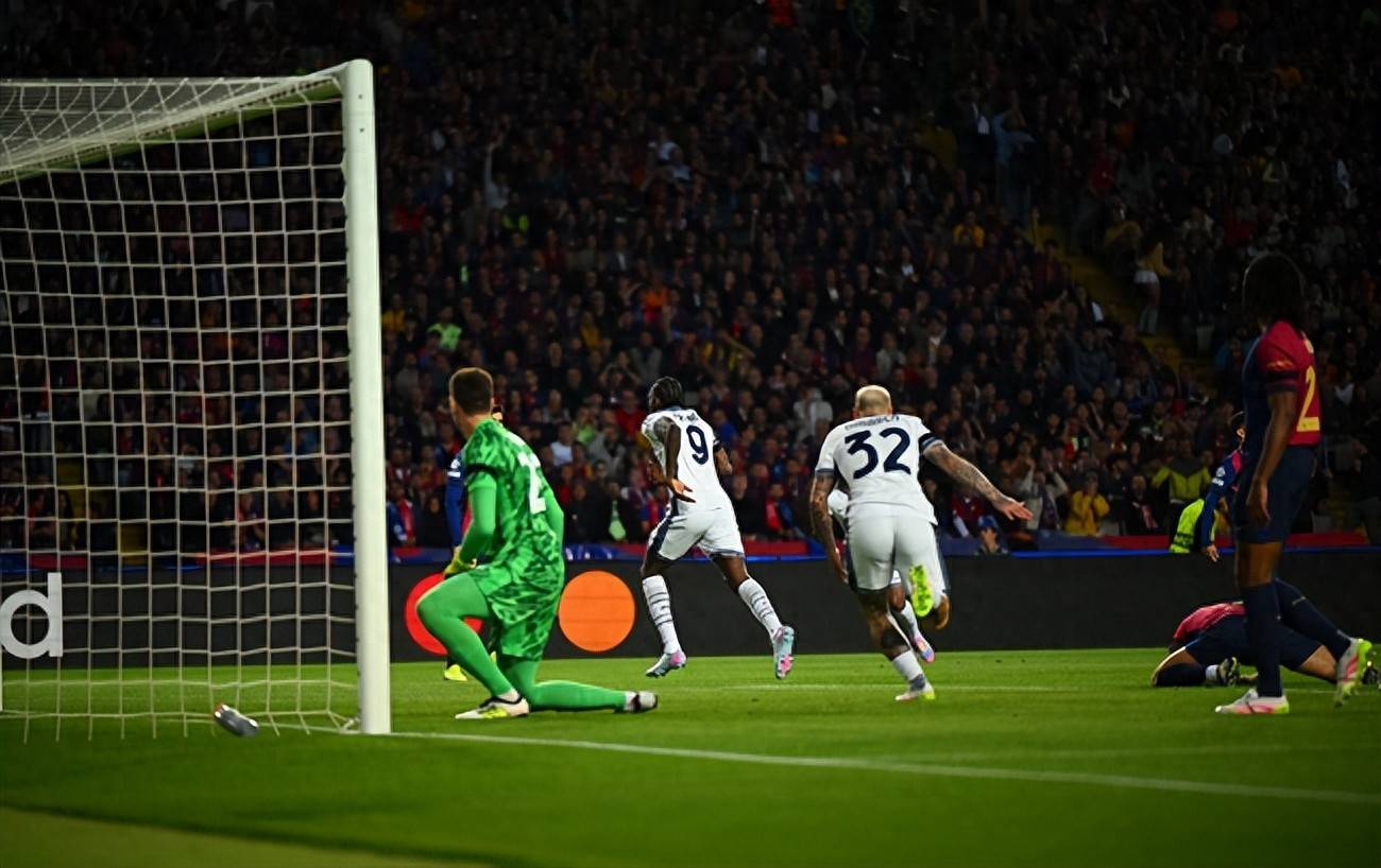 包含国际米兰碾压瓦伦西亚,德容高光表现的词条 包含国际米兰碾压瓦伦西亚,德容高光表现的词条