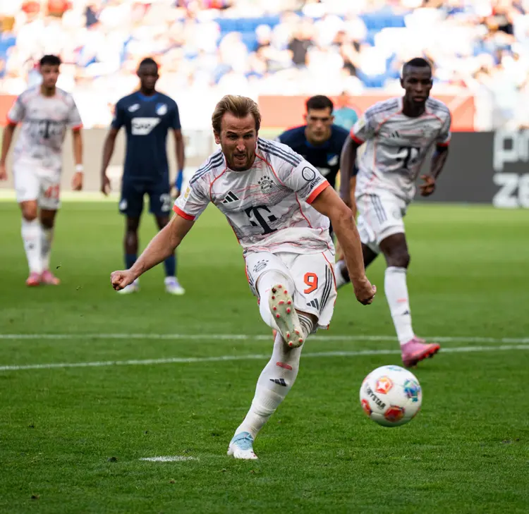 包含乌拉圭强势波兰,哈里·凯恩完成帽子戏法的词条 包含乌拉圭强势波兰,哈里·凯恩完成帽子戏法的词条