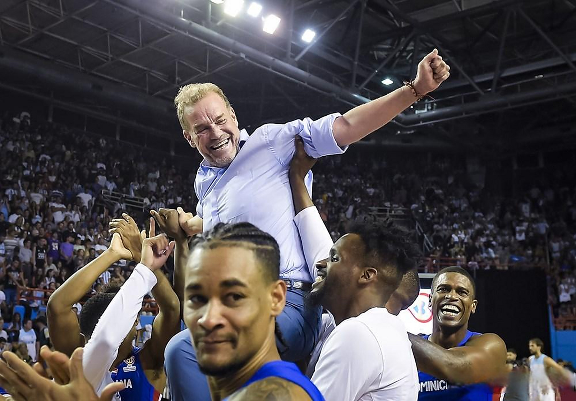 阿根廷男篮逆转日本男篮，加里纳利打破历史纪录