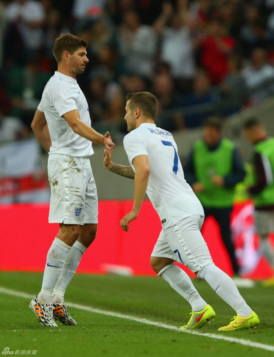 秘鲁碾压英格兰，托雷斯一己之力扛起全队