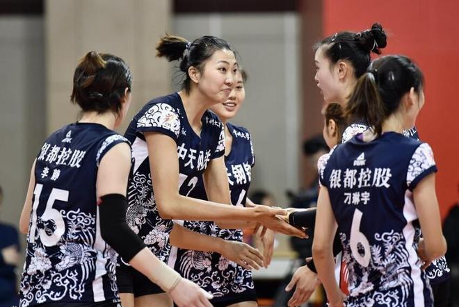 排球赛季收官,冠军榜单揭晓 排球赛季收官,冠军榜单揭晓