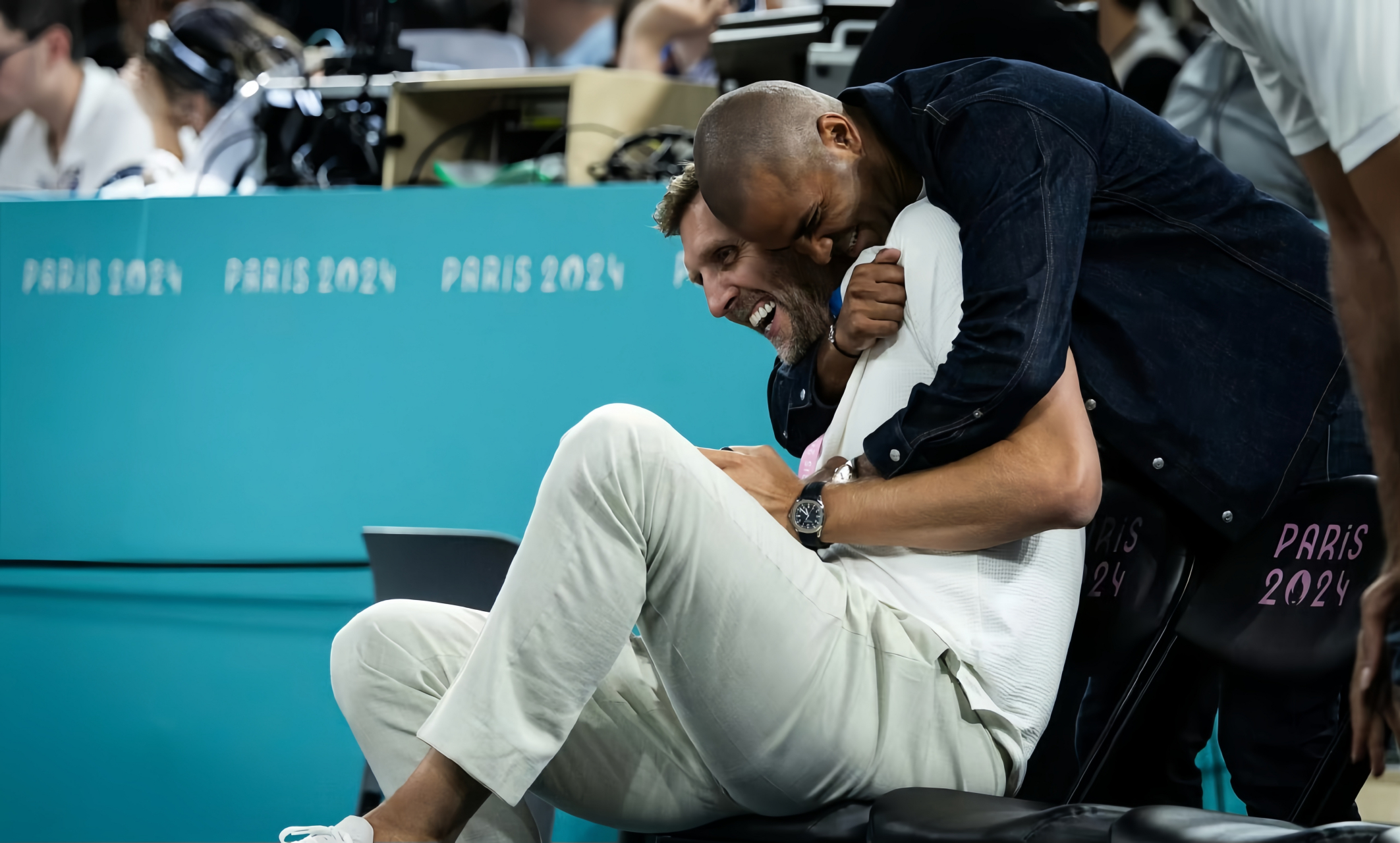 法国队力克德国队,马龙点燃赛场 法国队力克德国队,马龙点燃赛场