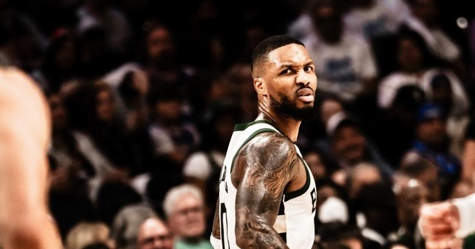 深圳队轻取76人,利拉德高光表现 深圳队轻取76人,利拉德高光表现