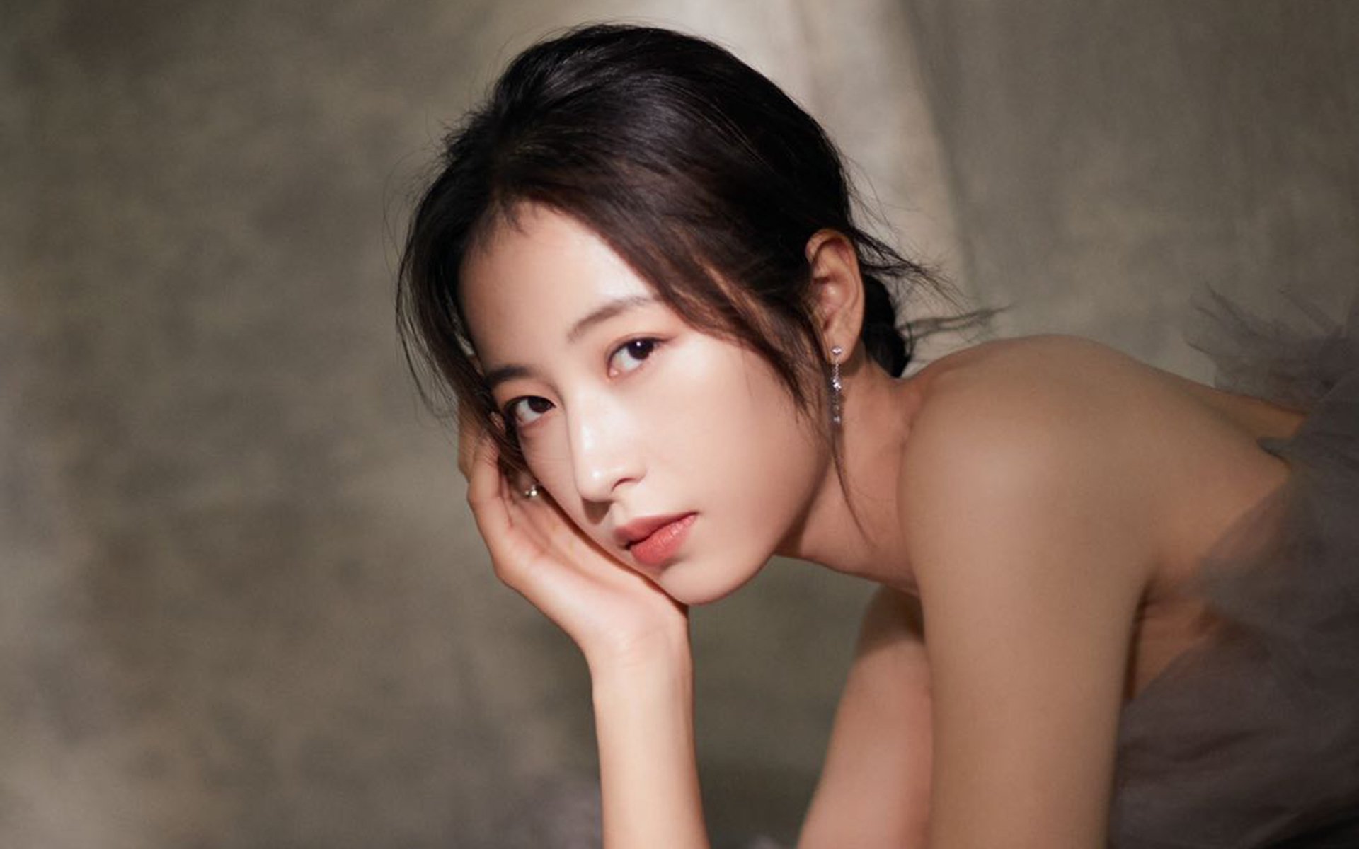 宿命轮回,当贝林厄姆踩过旧神,马德里沉默注视新王崛起